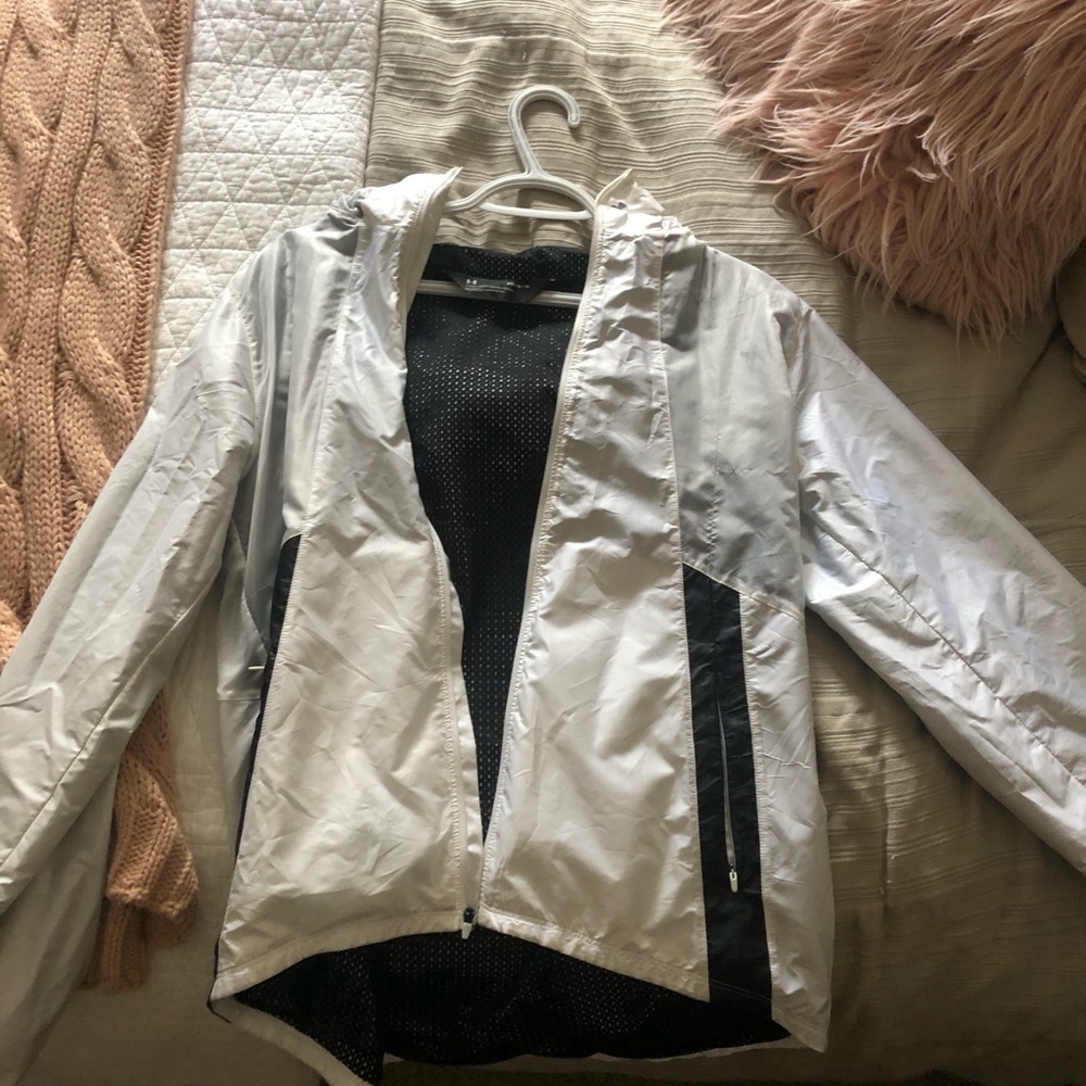 Under armour wind breaker